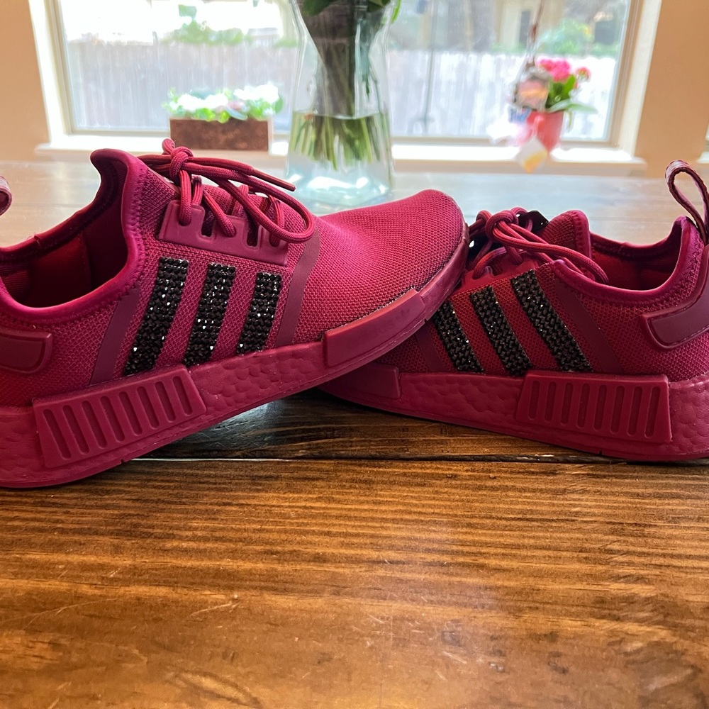 PINK IVY burgundy adidas with black Swarovski crystals size 8.5 women worn once